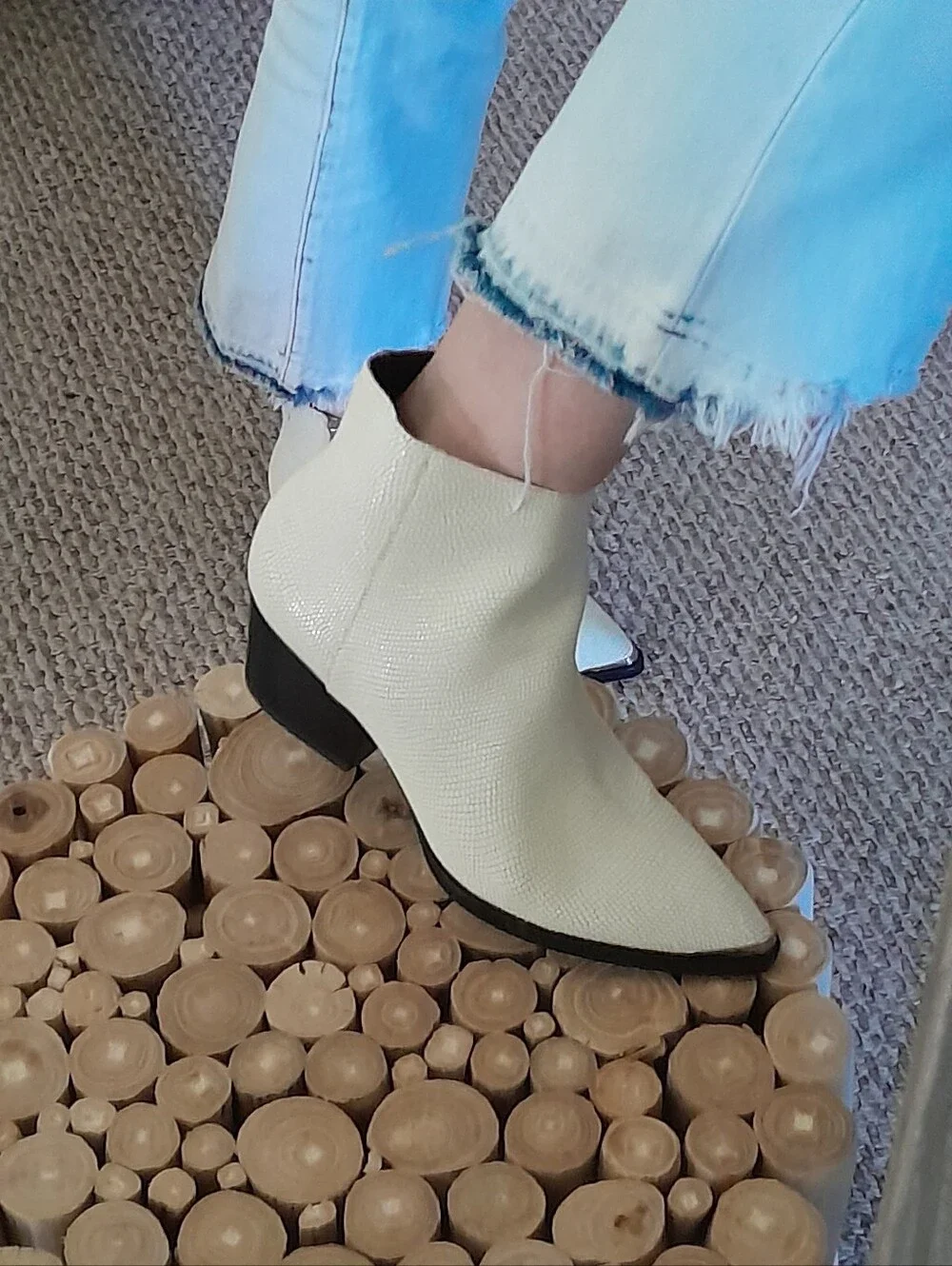 Calvin Klein Jeans Narice Ivory Pointed Toe Ankle Boots Block Heel Size 6